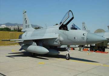 pakistan air force inducts indigenously built jf 17 thunder fighter jets