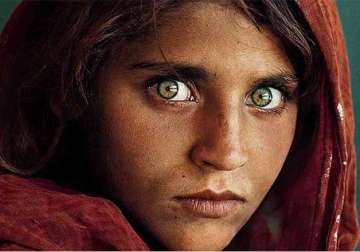 national geographic afghan girl living in pakistan on false papers