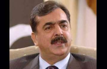 gilani defends accepting aid from india