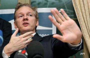 assange arrested in uk wikileaks cries foul