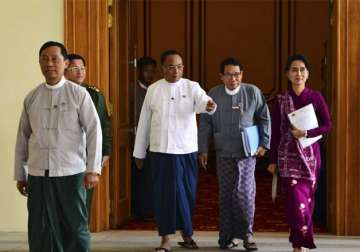 myanmar high level meeting political talks consider reforms