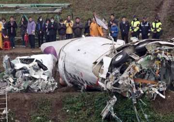 taiwan plane crash survivor says engine did not feel right