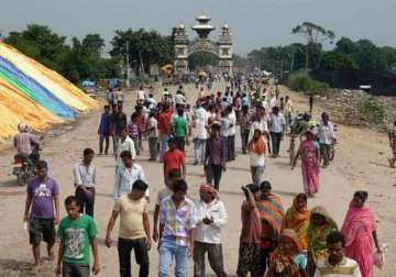 40 held for enforcing strike against india s blockade in nepal