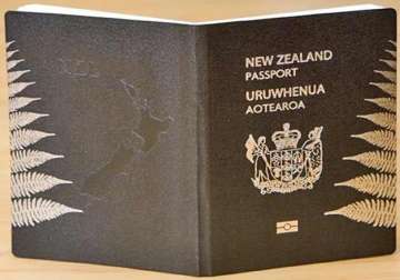 new zealand to re introduce 10 year passports