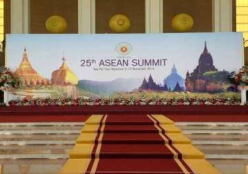 asean summit begins