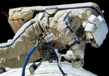 iss cosmonauts successfully complete spacewalk