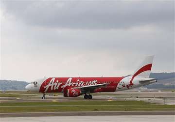 airasia plane has tire problem in philippines