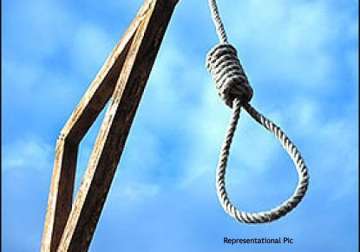 pakistan executes 2 militants after lifting ban on death penalty