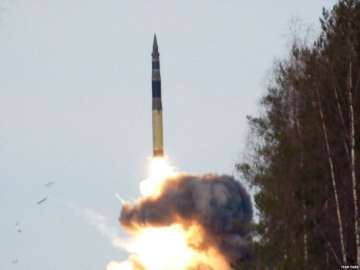 russia test fires intercontinental ballistic missile