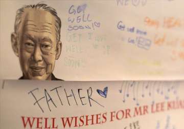 singaporeans mourn death of founding father lee kuan yew