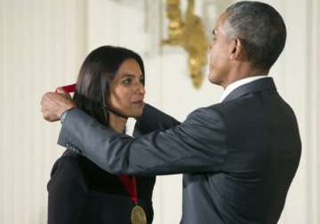 barack obama presents national humanities medal to jhumpa lahiri