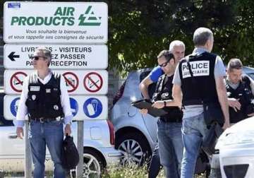 french terror suspect took selfie with beheaded victim