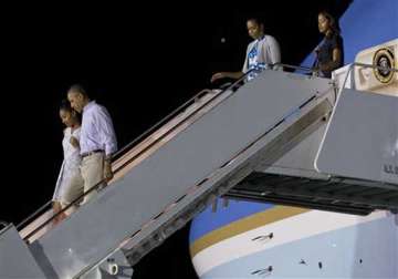 after turbulent year obama aims for quiet hawaii getaway