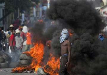 anti government protesters clash with haiti police