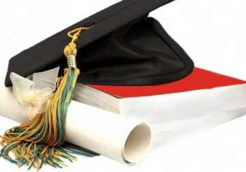 first ever mphil degree in hindi awarded in pakistan