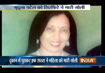 indian origin woman shot at critical after attempted robbery in us