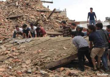 19 killed as new powerful quake jolts nepal