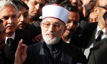 arrest warrant against pakistani leader