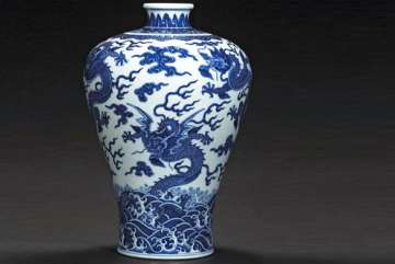 chinese dragon vase auctioned for 5 million