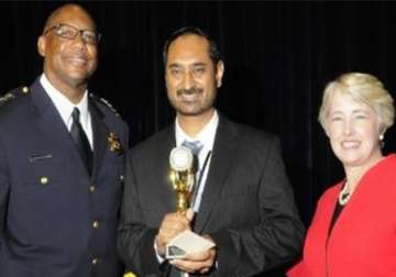 indian american policeman wins prestigious police award