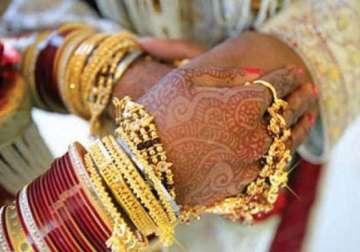 sindh becomes first pakistan province to adopt hindu marriage bill