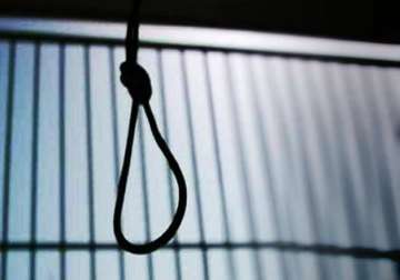 pakistan hangs two death row convicts