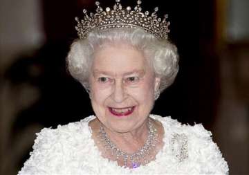 first time in history queen elizabeth faces prospect of staff strike over low pay