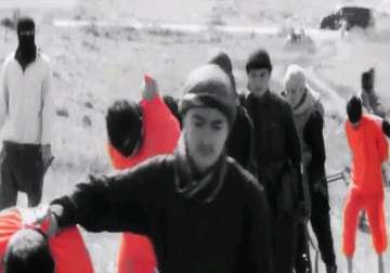 in new video isis claims beheading of 8 shiites in syria s hama