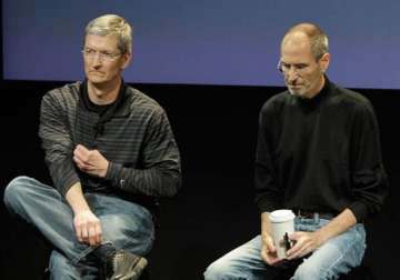 tim cook offered dying steve jobs part of his own liver
