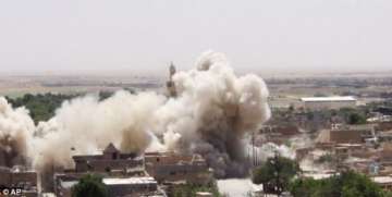 isis destroys iraq s ancient hatra city report
