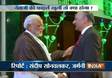 netaji s grand nephew meets modi in berlin demands declassification of secret files