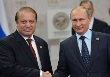 pakistan russia sign 1100 km gas pipeline agreement
