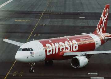 search for missing airasia plane enters third day
