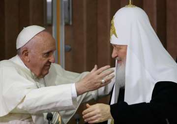 catholic pope orthodox patriarch make history with first meeting in 1 000 years