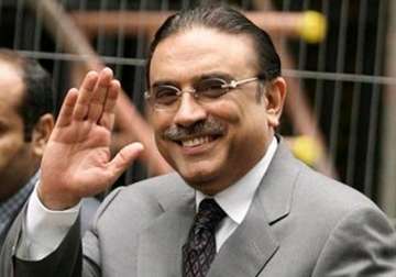 pakistan s former president zardari plans to launch daughter into politics