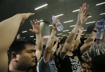 hong kong student democracy strike ends in chaos