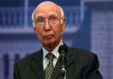 pakistan will not hold dialogue on india s terms sartaj aziz