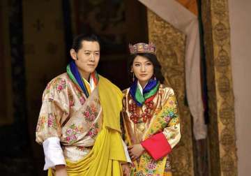bhutan king queen expect 1st child heir to the golden throne