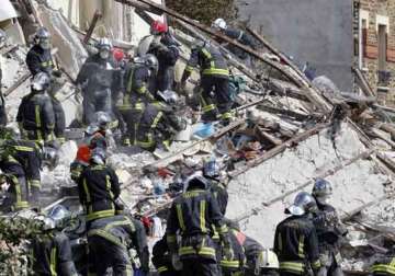 building collapses in paris suburb after explosion