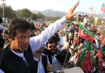 2 killed in violent clashes in pak ahead of imran khan s rally