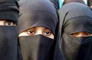 bangladesh high court rules women don t have to wear burqa
