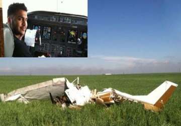 indian american pilot s selfies caused plane crash