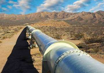 russia offers to build pipeline for gas exports to pakistan report