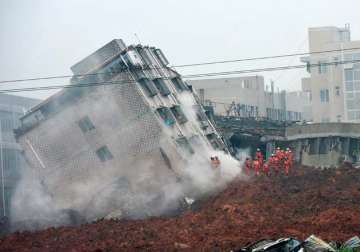 59 missing as massive landslide hits china s shenzhen