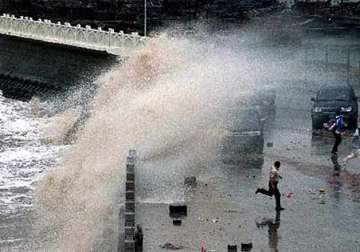 typhoon to hit east china sea