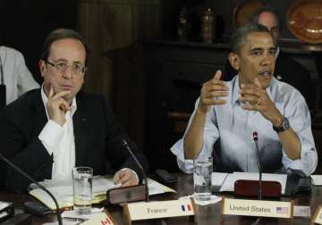 barack obama speaks to francois hollande after paris attacks