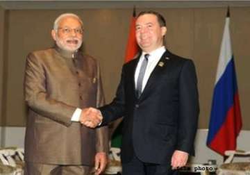 modi meets medvedev attends east asia summit