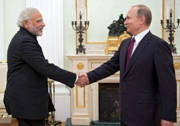 putin hosts pm modi for private tete a tete to hold talks today