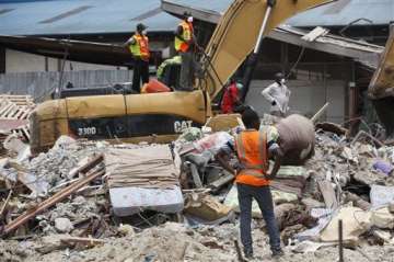 toll in nigeria building collapse reaches 86