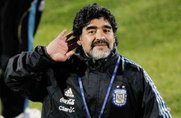 maradona hits out at pele and platini